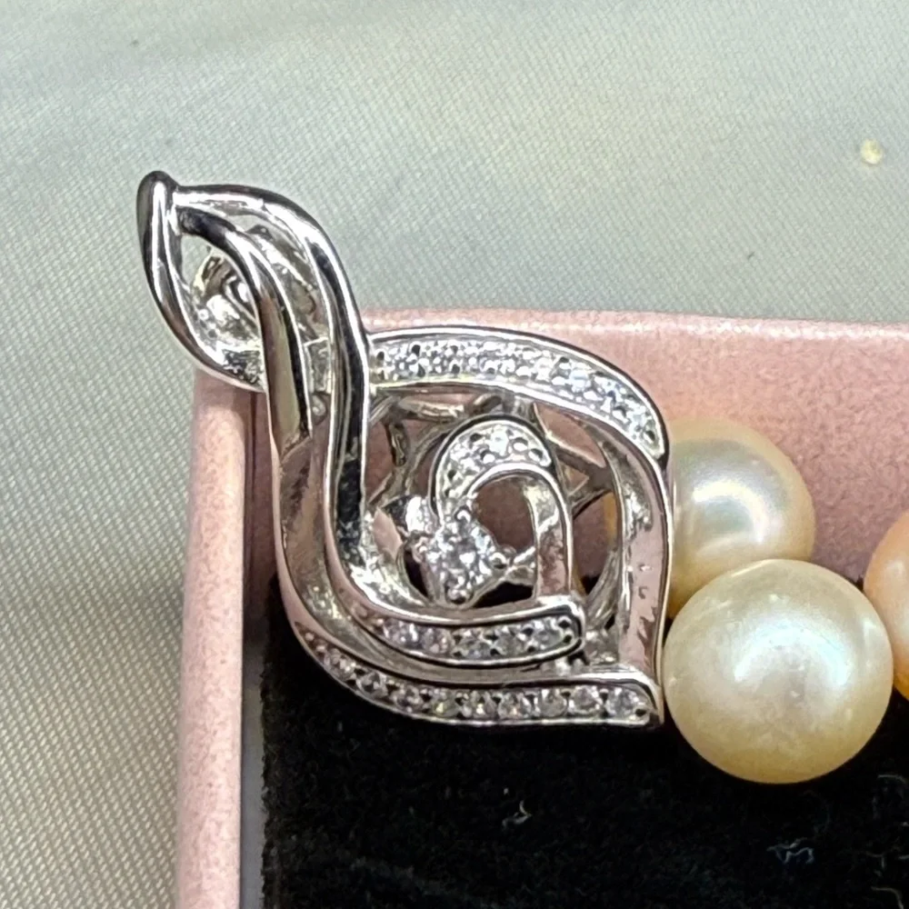 Authentic Pearls and 2 Pearl Charms - Picture 5 of 6